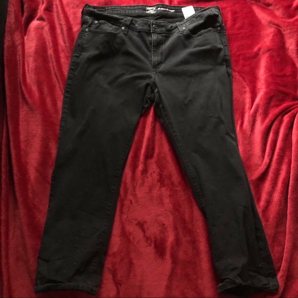 Plus Size Black Levi Jeans